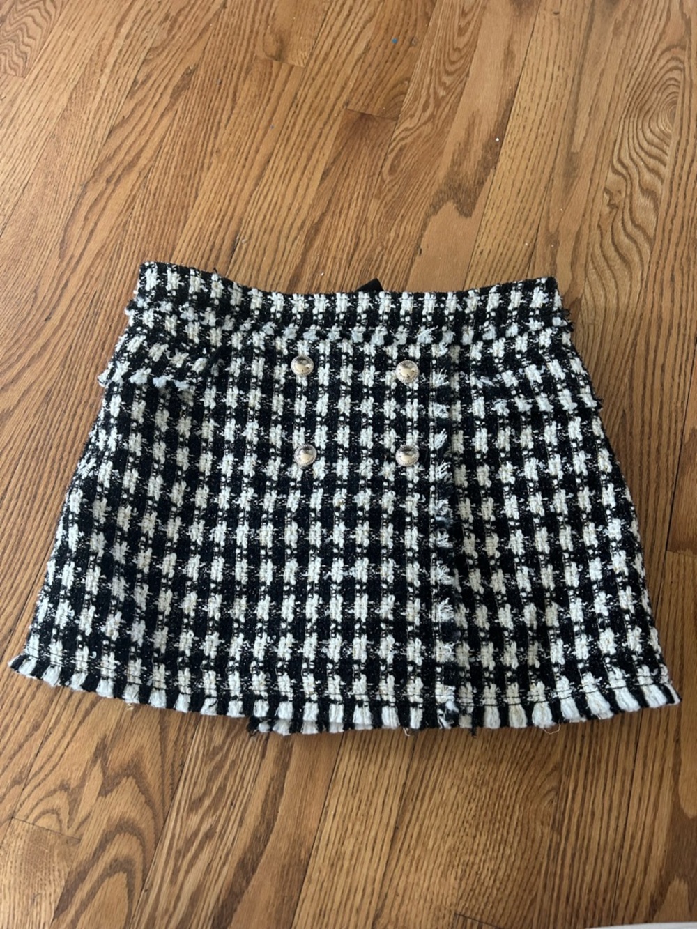 House of Harlow Black & White Tweed Mini Skirt with Decorative Buttons